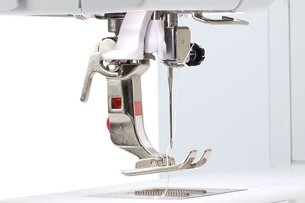 Bernina B 335