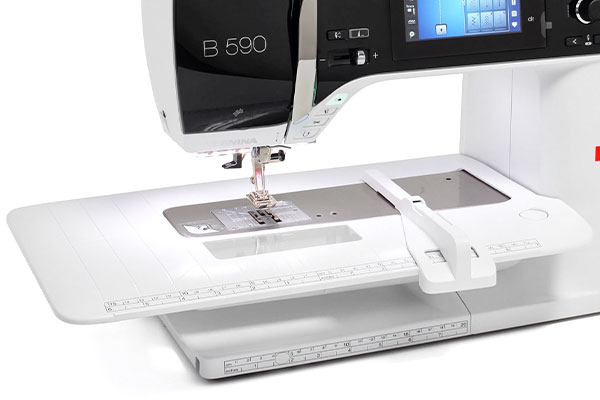 Bernina B 590