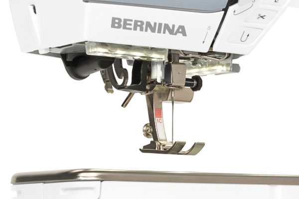 Bernina B 590