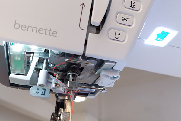 Bernina Bernette B77