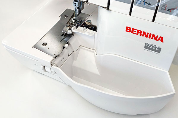 Bernina L 450